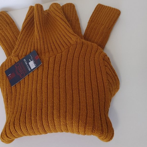 Turtle neck Sweater - Picture 9 of 14